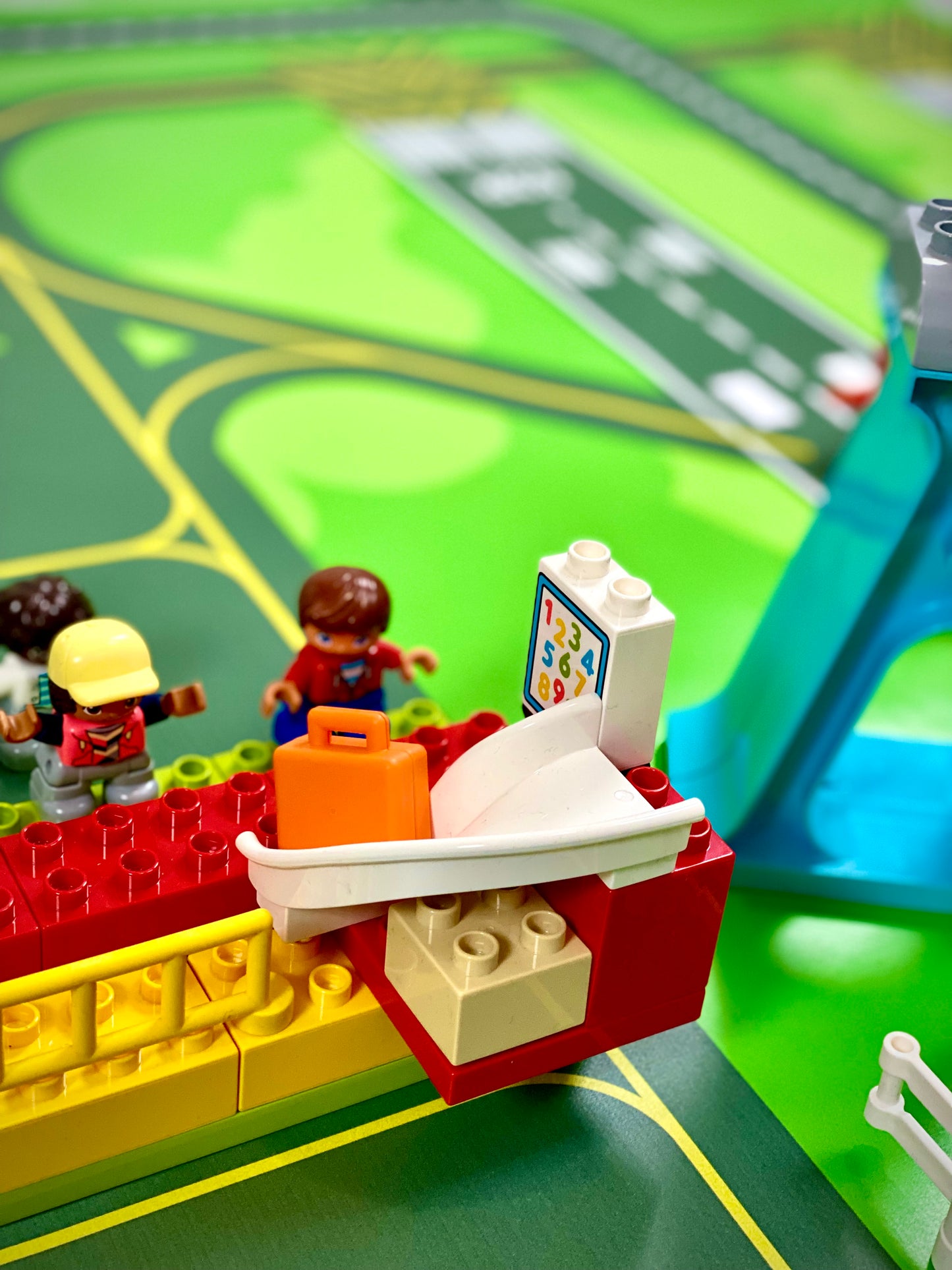 Mata do zabawy z klockami i nie tylko Lotnisko (rozmiar L)