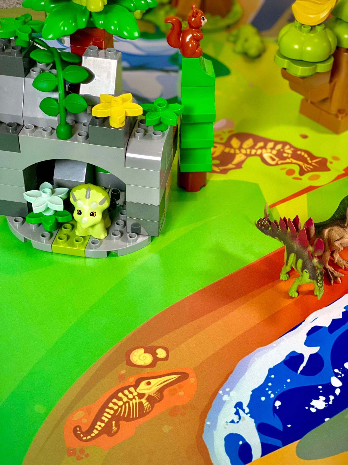 Mata do zabawy z klockami i nie tylko Kraina Dinozaurów